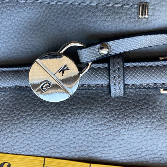 Kenneth Cole Reaction Gray Shoulder Bag - Picture 6 of 16